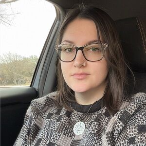 Meet your Posher, Emily